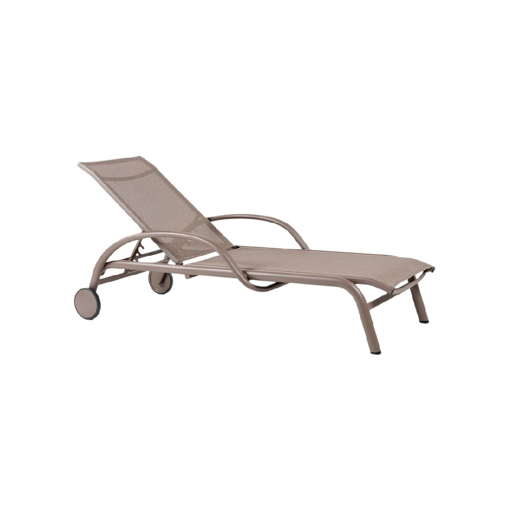 Adjustable Outdoor Lounge Chair with Wheels – Lightweight and Durable Design